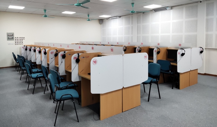 Kỳ thi VSTEP Học viện Ngân Hàng được tổ chức theo quy định của Bộ GD&ĐT, thi hoàn toàn trên máy tính