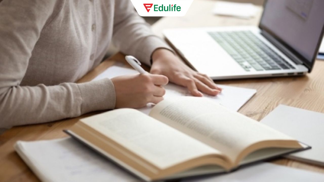 Không luyện Writing thường xuyên dẫn đến viết lủng củng, mất điểm khi làm bài thi