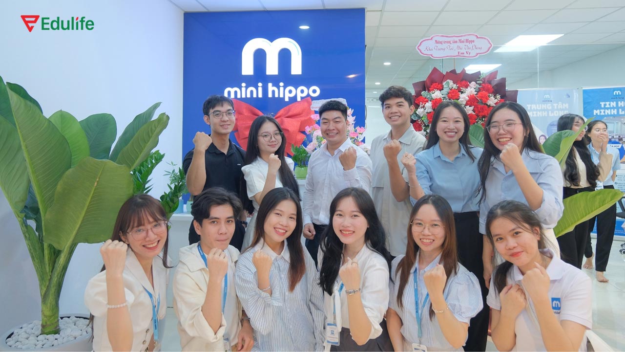 Đội ngũ giảng viên đông đảo, trẻ, năng động