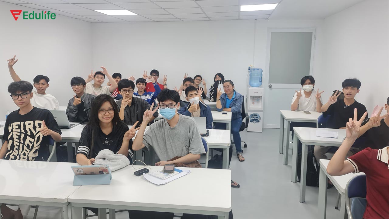 Số lượng học viên tin chọn APTIS 2A đông đảo