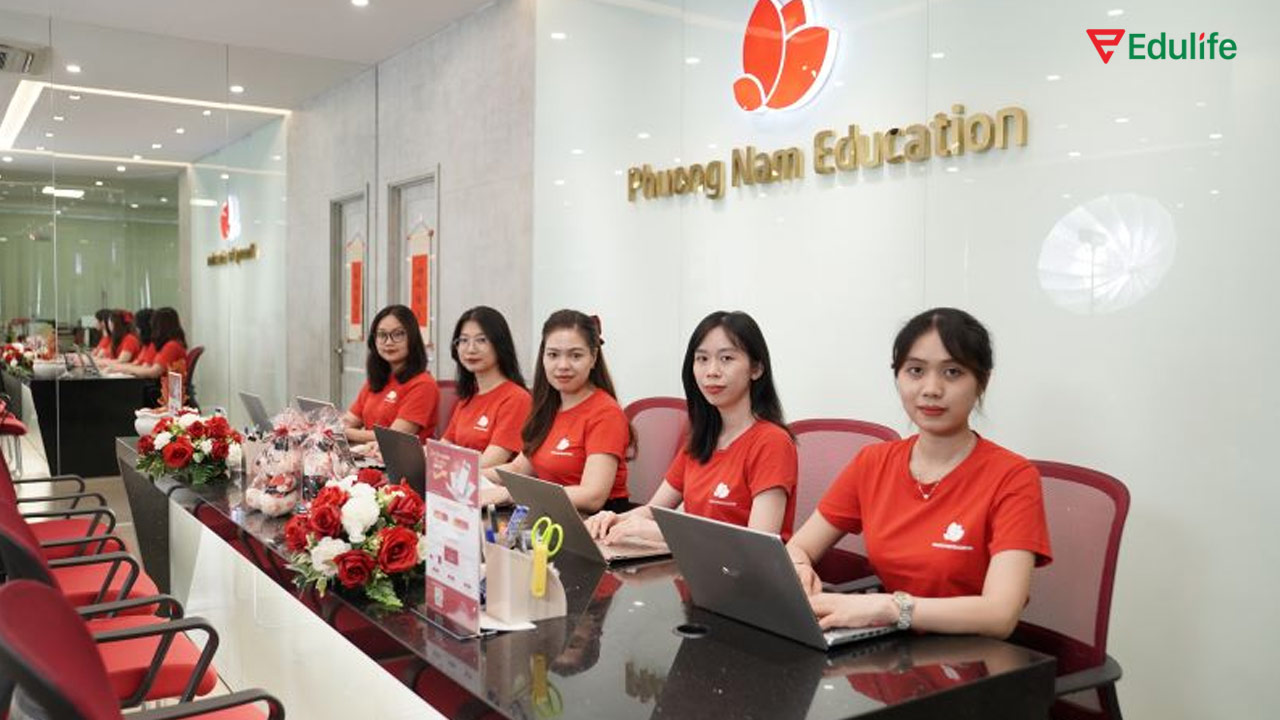 Phương Nam Education có đội ngũ giảng viên, nhân viên đông đảo