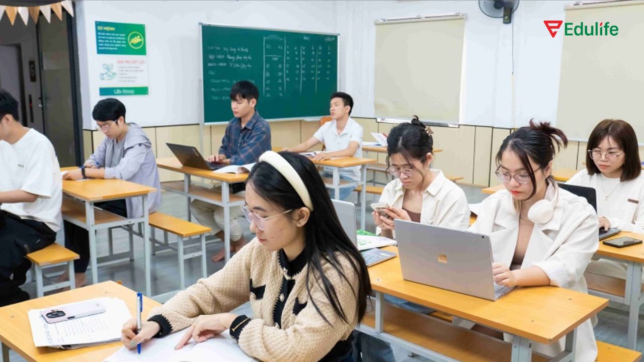 Tham gia các câu lạc bộ tiếng Anh để có môi trường thực hành thực tế Tham gia các câu lạc bộ tiếng Anh để có môi trường thực hành thực tế