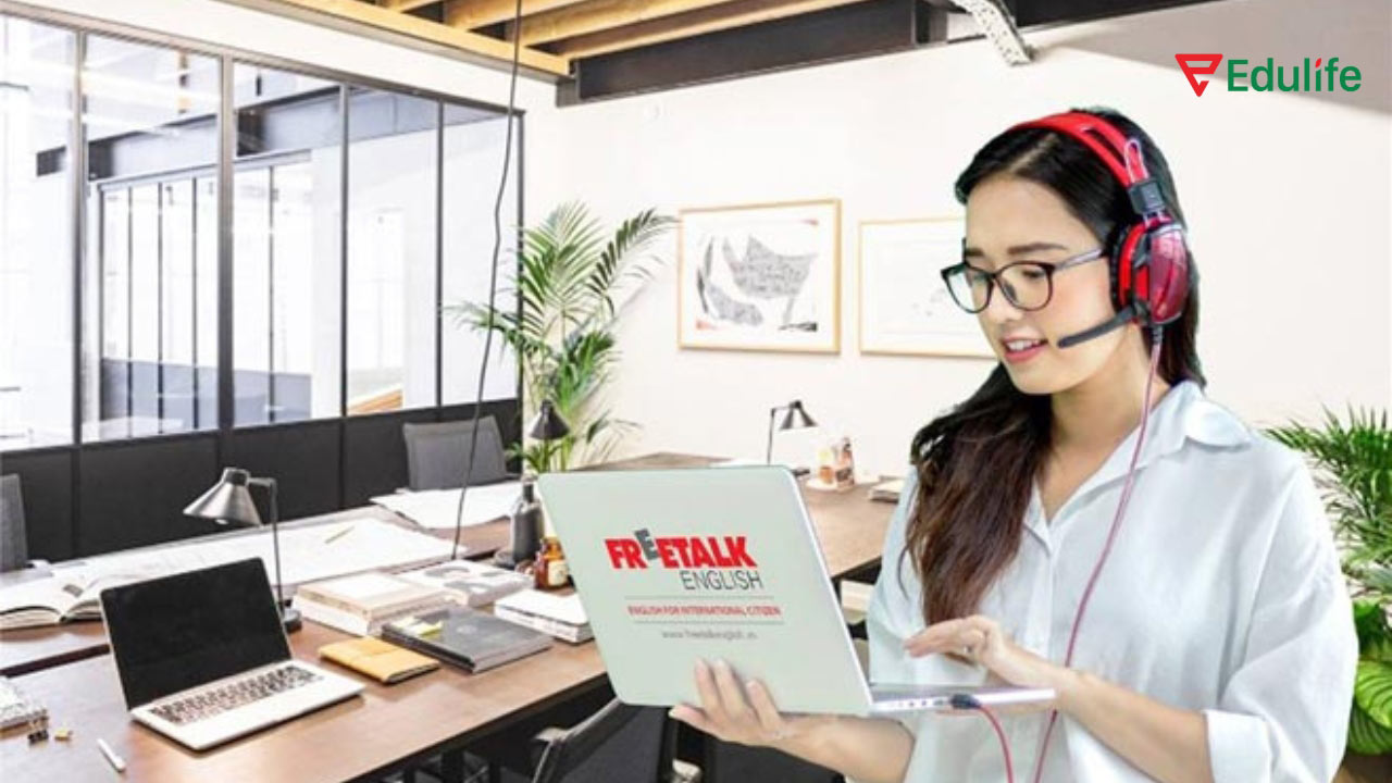 Freetalk English cung cấp các khóa học linh hoạt dành cho học viên