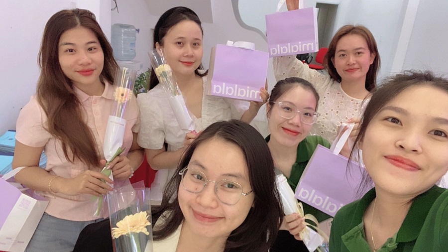 Những món quà vô cùng ý nghĩa mà các anh dành tặng các chị em trong ngày 8.3