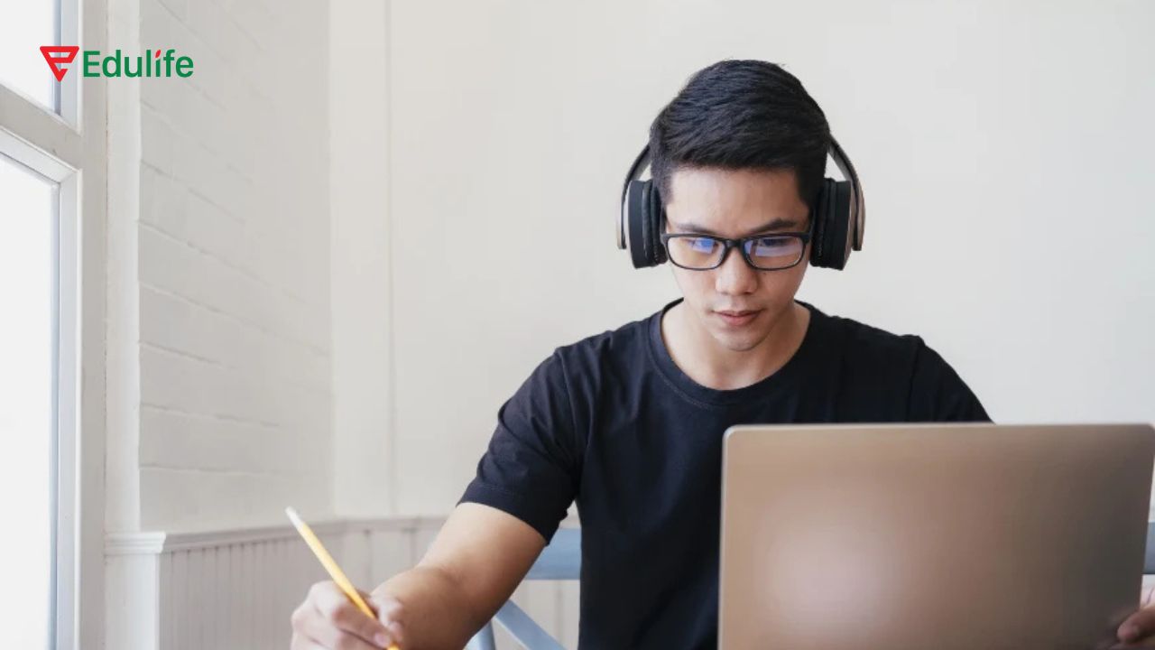 Lý do người đi làm cần lộ trình học tiếng Anh 