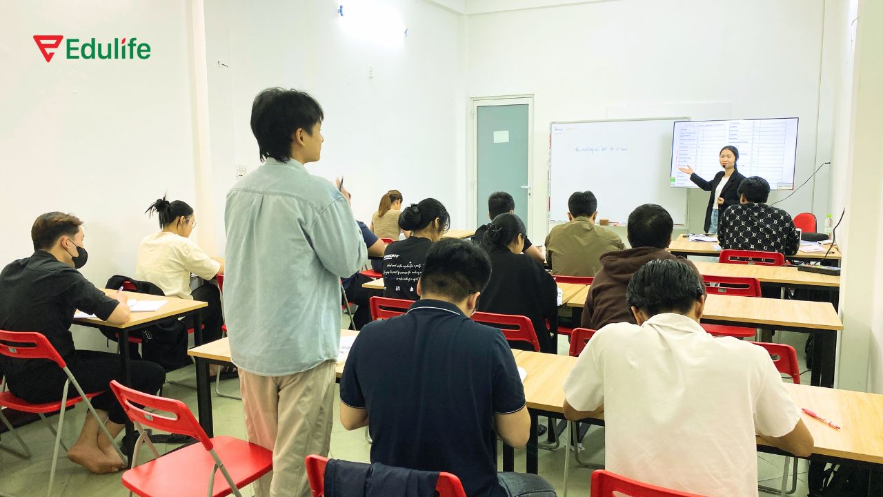 Chủ động tham gia luyện tập cùng giáo viên để được sửa lỗi