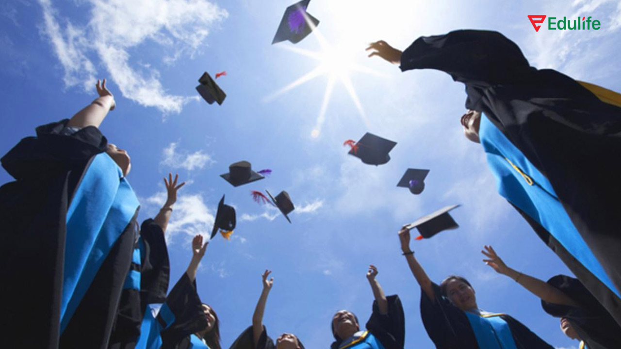 Chọn thi VSTEP nếu bạn có ý định học lên cao học tại Việt Nam