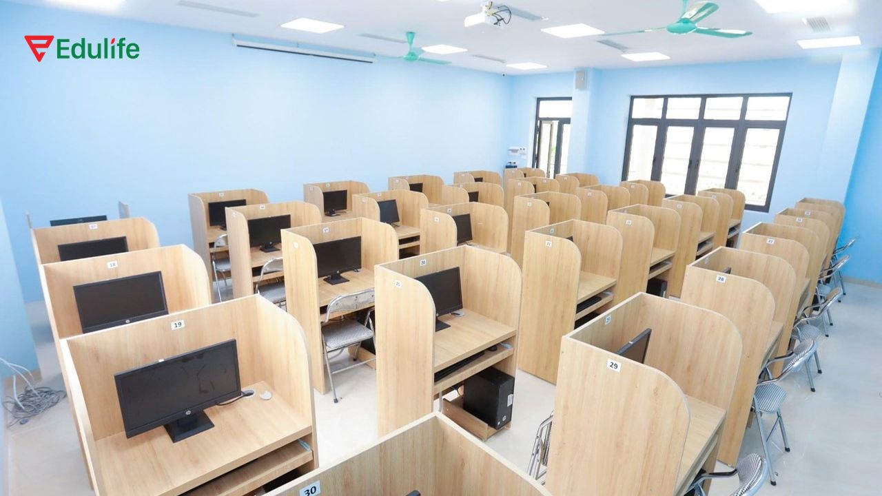 Phòng thi VSTEP trường Đại học Thương Mại