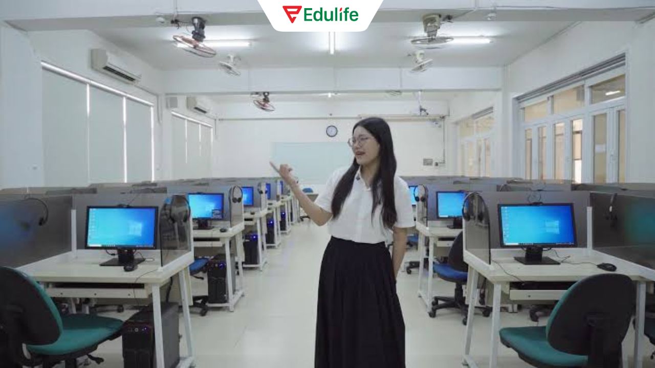 Trường Đại học Duy Tân có hệ thống phòng thi VSTEP được đầu tư đồng bộ và hiện đại Trường Đại học Duy Tân có hệ thống phòng thi VSTEP được đầu tư đồng bộ và hiện đại